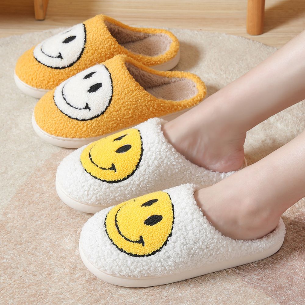 Smiley Face Fuzzy Fluffy House Slippers - furevermama