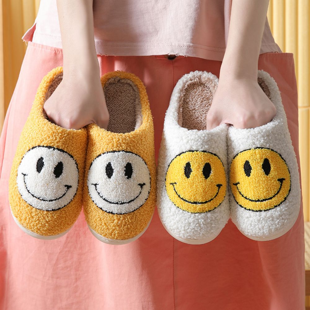 Smiley Face Fuzzy Fluffy House Slippers - furevermama