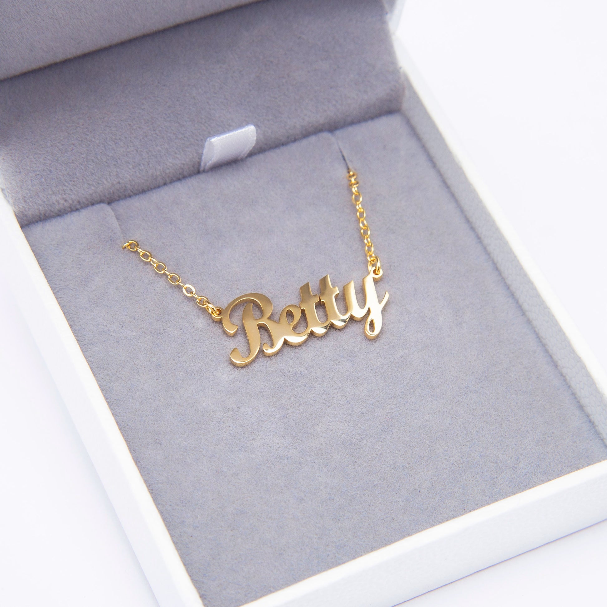 Handmade Minimalist Name Necklace: A Truly Special Gift - furevermama